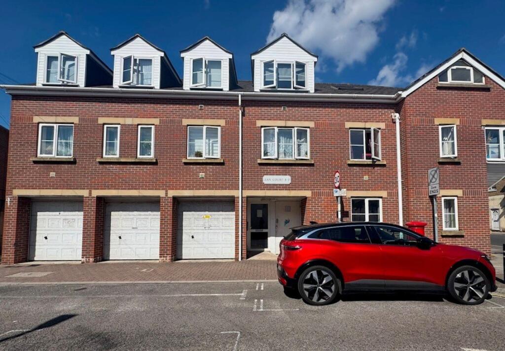 Main image of property: Guildford Road, Portsmouth, Hampshire, PO1