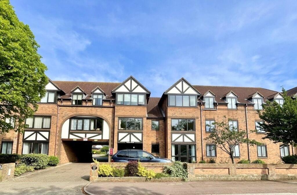 Main image of property: Thorpe Hall Avenue, Thorpe Bay, Essex, SS1