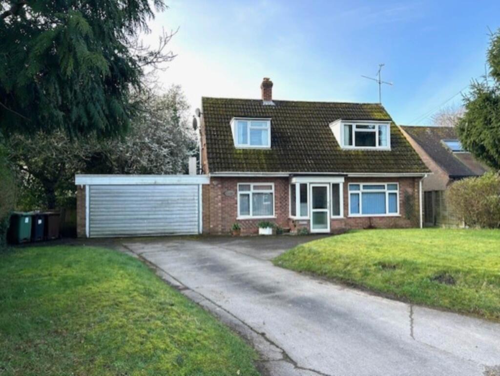 4-bed detached on Church Lane, Peppard Common, Henley-on-Thames, South Oxfordshire, £850,000