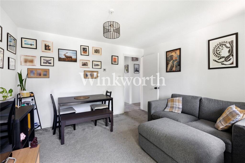 Apartment in London - View 5