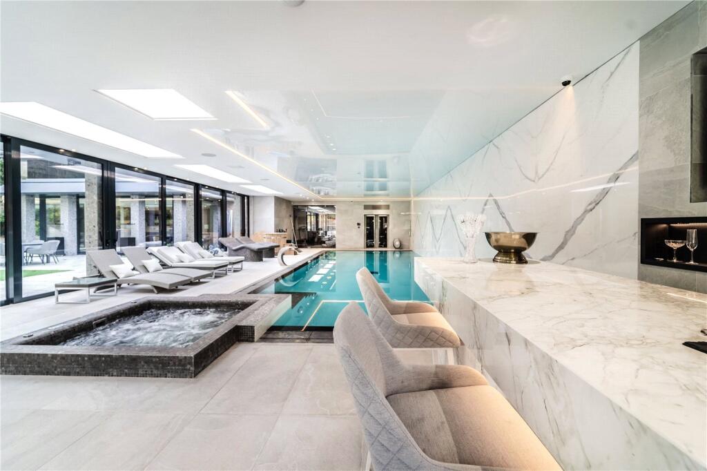 House in Wirral, Liverpool City Region - View 5