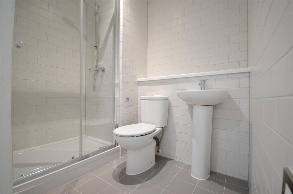 Apartment in Manchester, Miles Platting - More