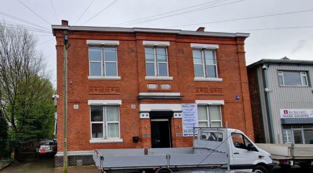 Main image of property: Offices / Suits available to let on Charles street