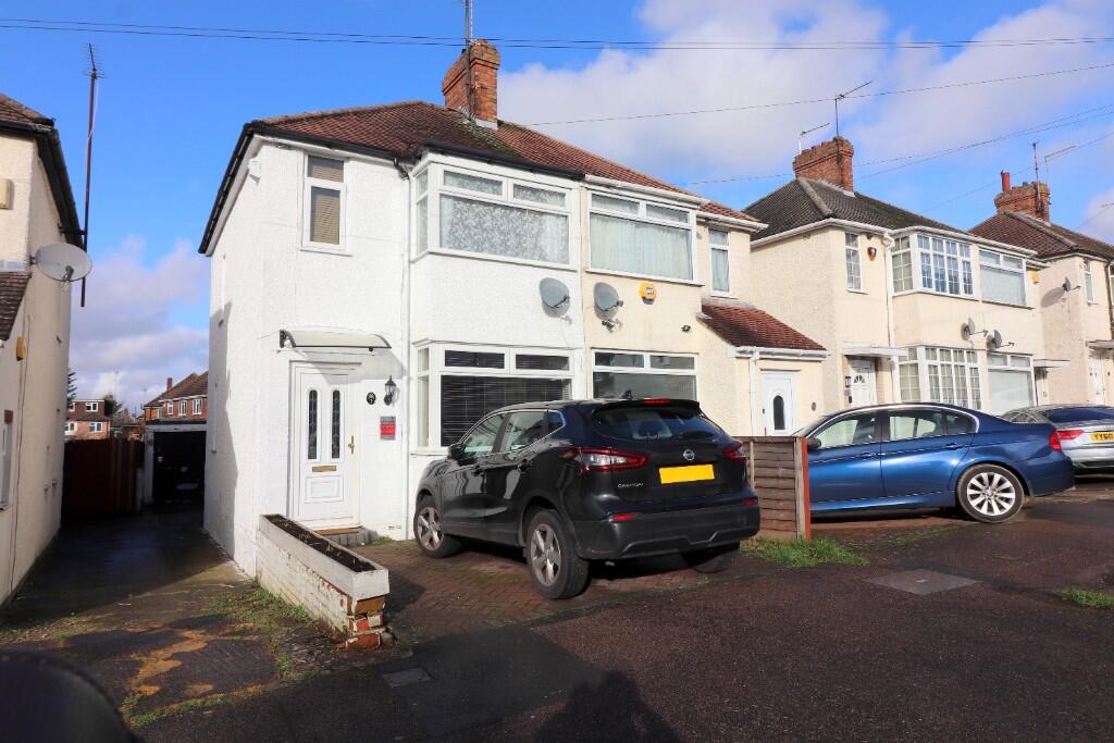 Main image of property: Third Avenue, Sundon Park, Luton, LU3 3ER