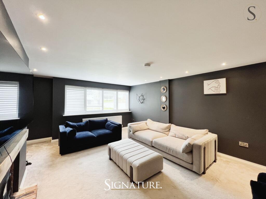 House in Harborough, Thurnby and Bushby - More