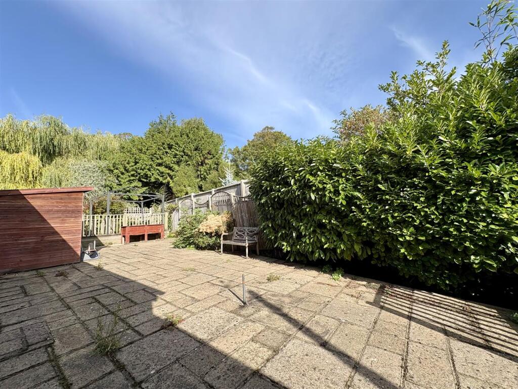 House in Tonbridge - More