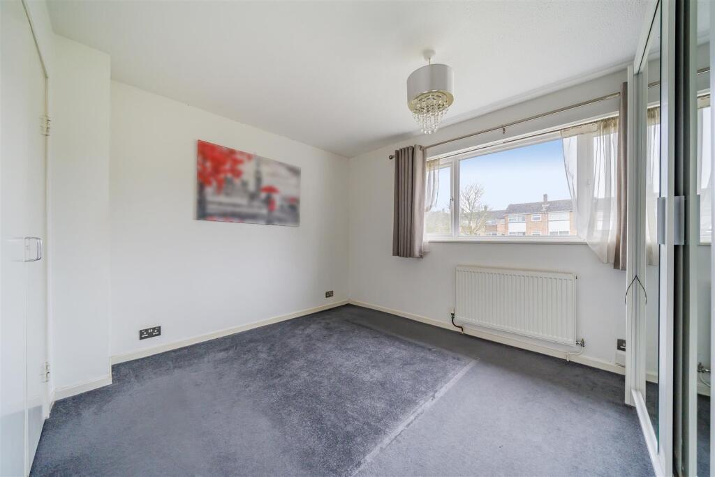 House in London, Poverest, Crofton - More