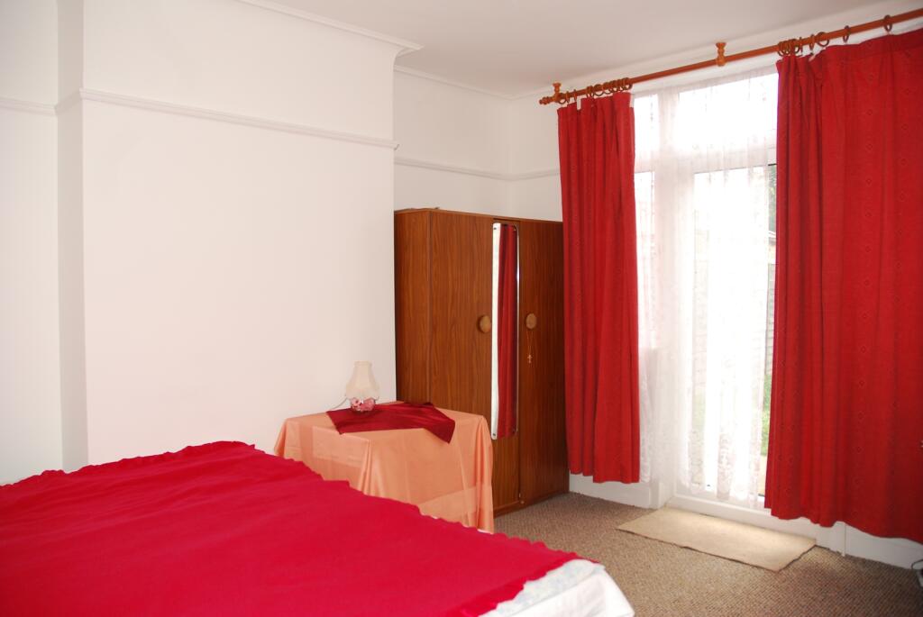 House in London - View 2