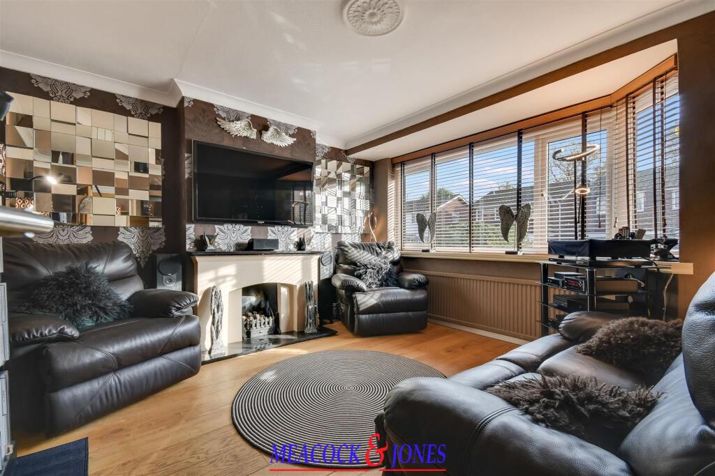 Hunter Avenue, Shenfield photo 4