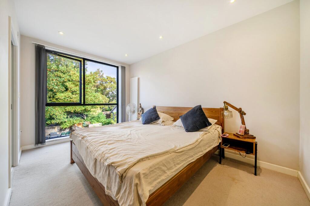House in Mitcham, Lonesome - View 5