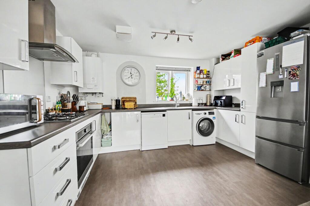 Apartment in Southampton - View 4