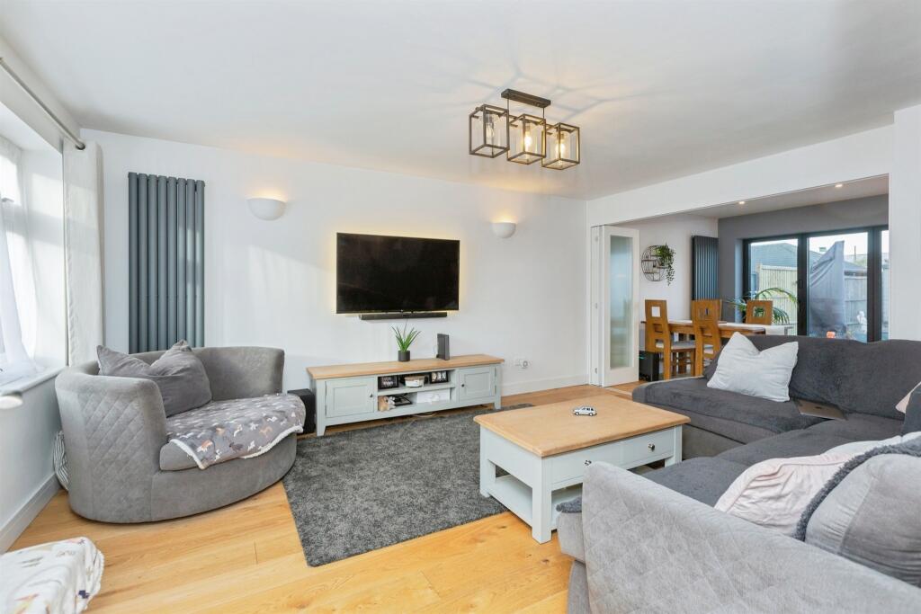 Northfields, Syston, Leicester photo 3