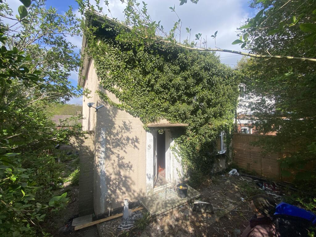 Main image of property: 25 Severnside Gardens, Sheffield, South Yorkshire S13 7GS