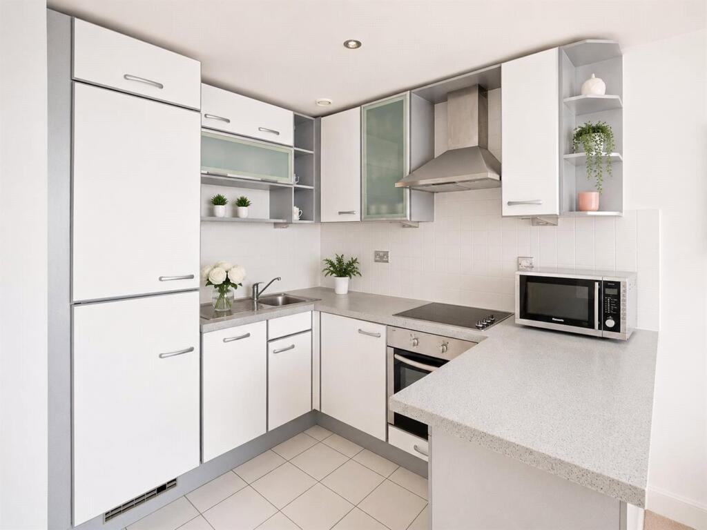 Apartment in London - More