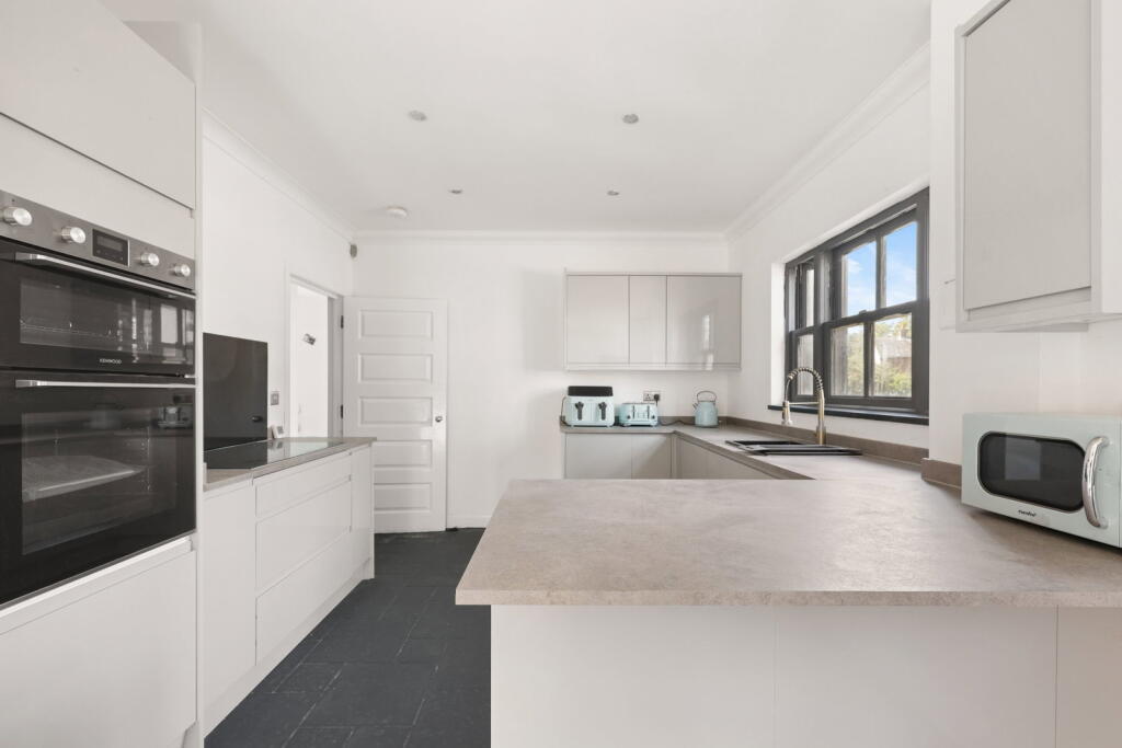 House in Chelmsford - View 3