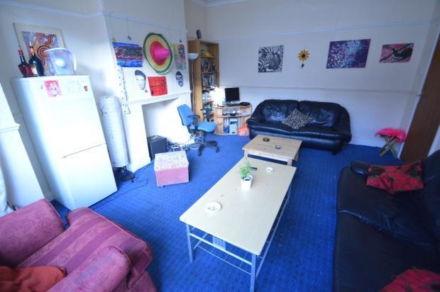 St. Michaels Villas, Leeds, West Yorkshire, LS6 - View 5