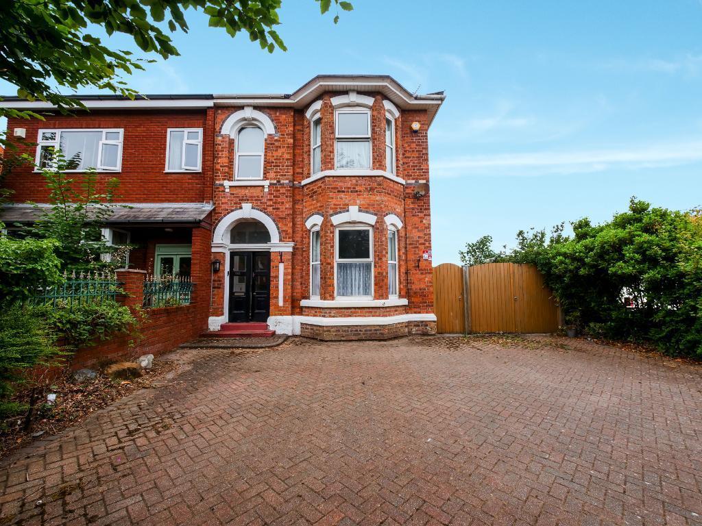 Main image of property: Liverpool Road, Birkdale, Southport, Merseyside, PR8 4DQ