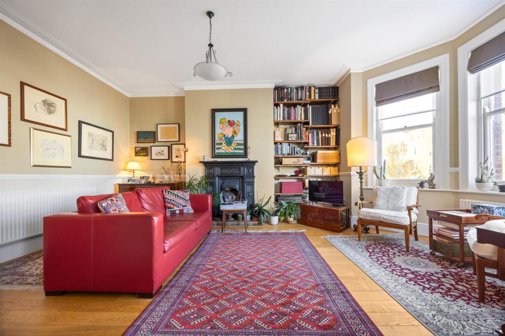 Apartment in London - More