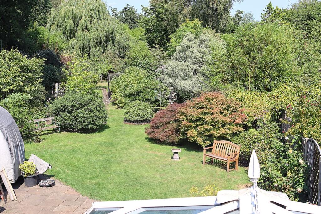 Southwood Road, Farnborough, GU14 photo 2