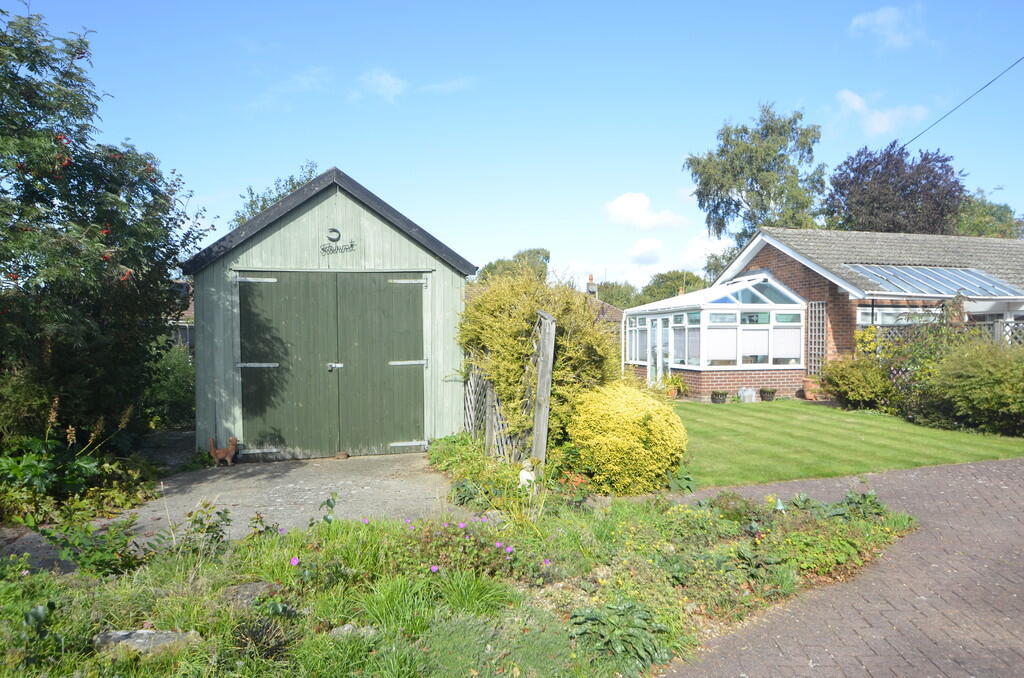 Manor Road, Trimley St. Mary, Felixstowe photo 4