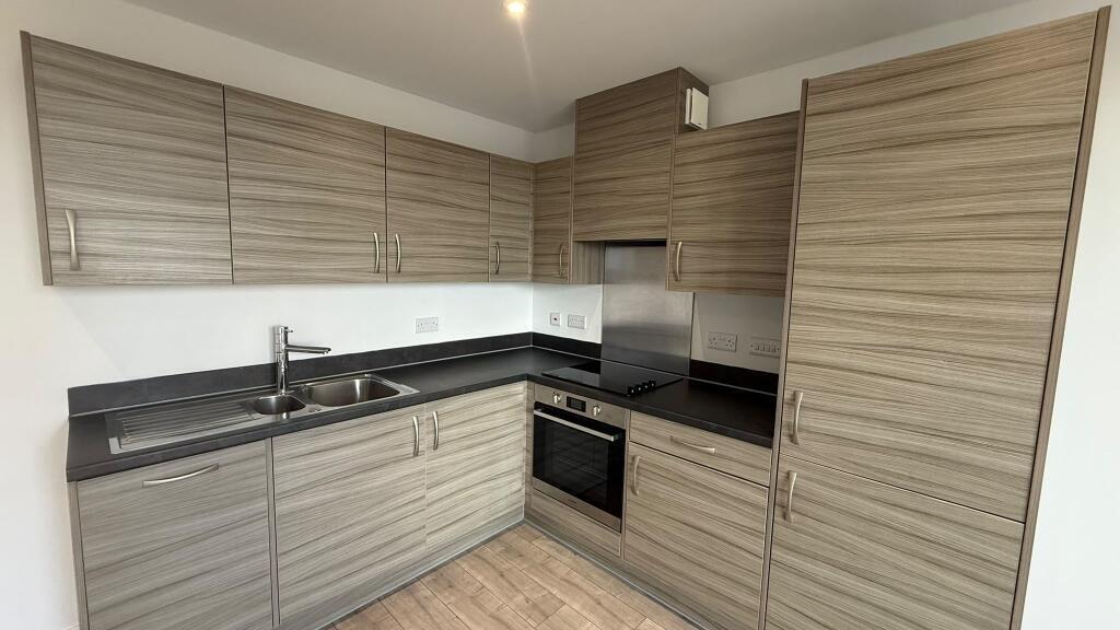 Apartment in Nottingham, Nottinghamshire - View 3