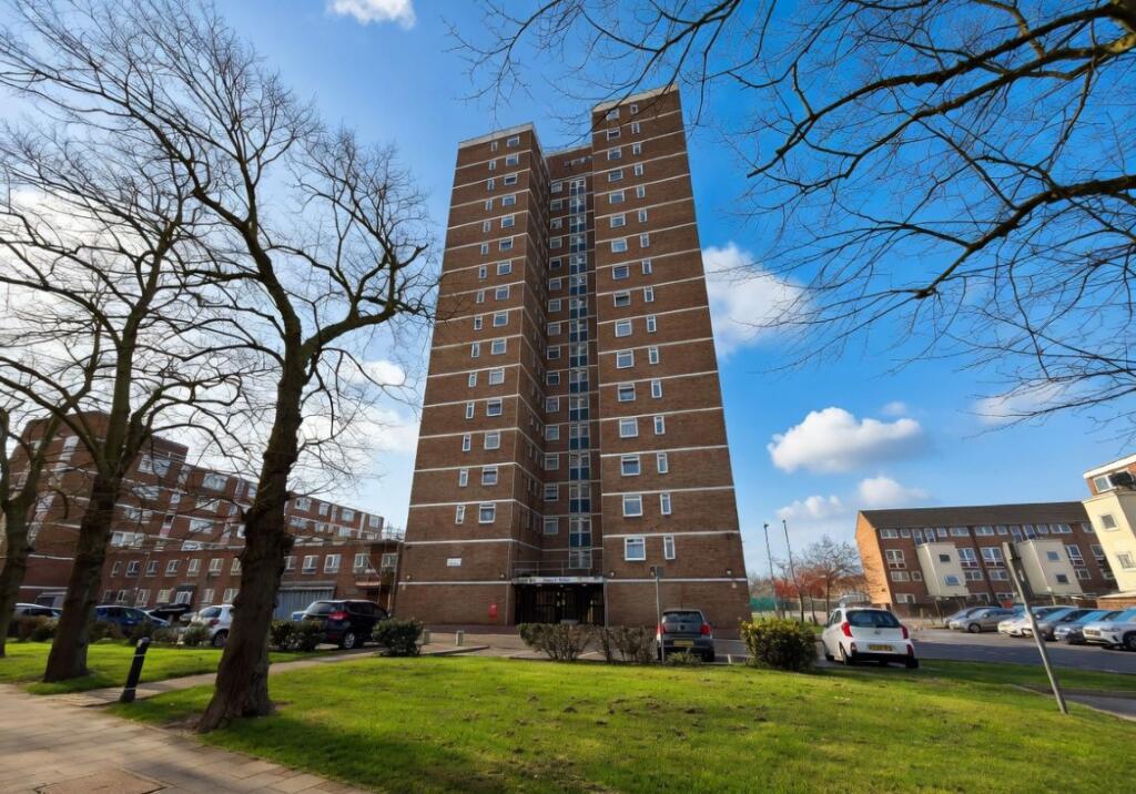 Main image of property: Flat 83 Peverel House, Stour Road, Dagenham, Essex, RM10 7HZ