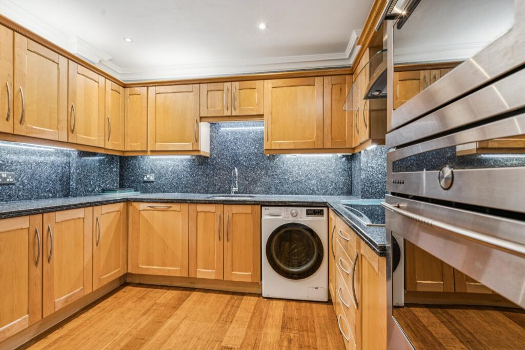 Queensberry Place, South Kensington, SW7 - View 3
