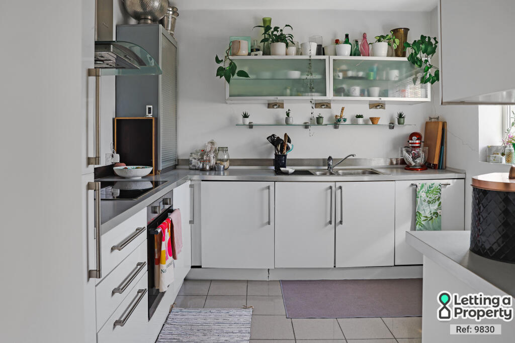 2 bedroom end of terrace house for rent