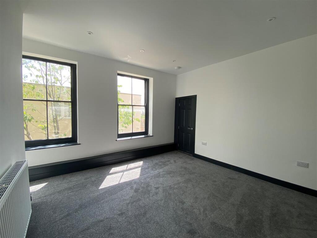 House in Peterborough - View 4