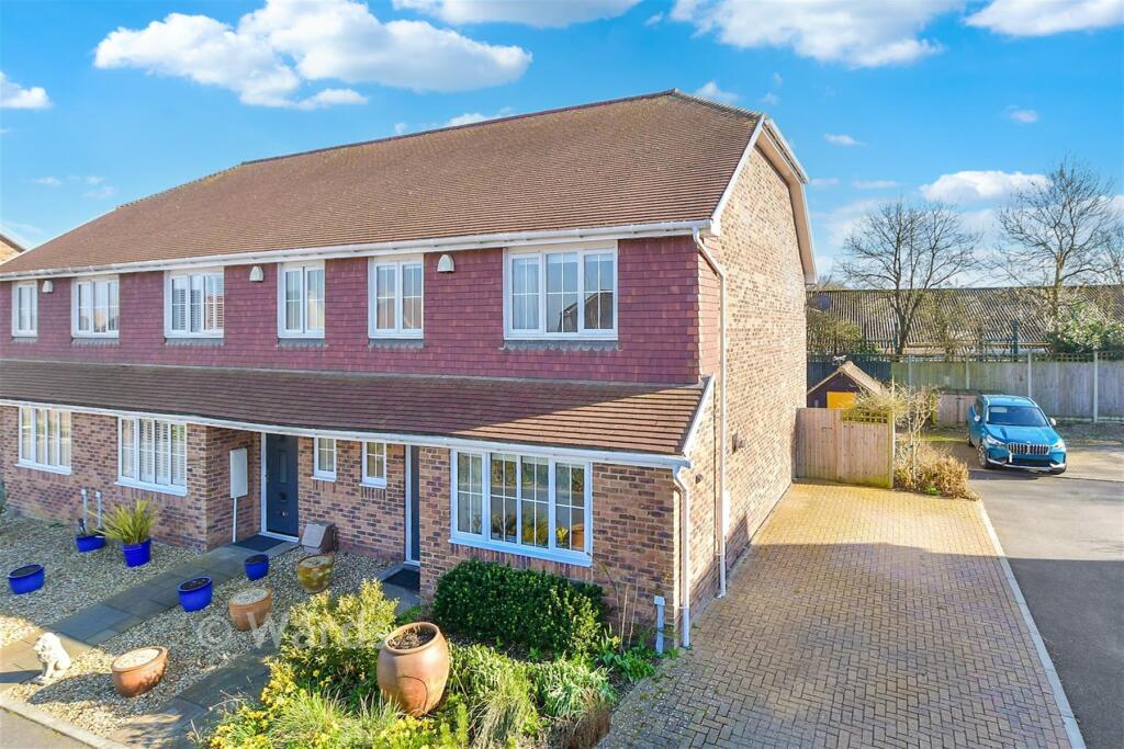 3-bed terraced on Halden Close, High Halden, Ashford, Kent, £425,000