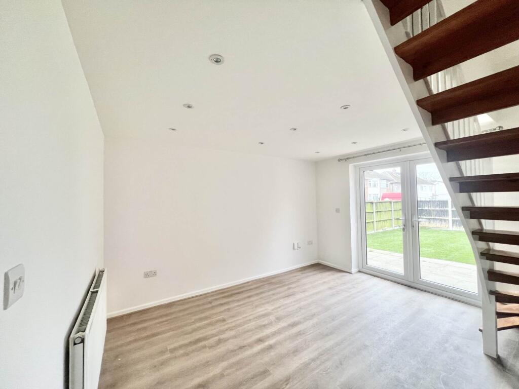 House in Brentwood, Essex - View 3