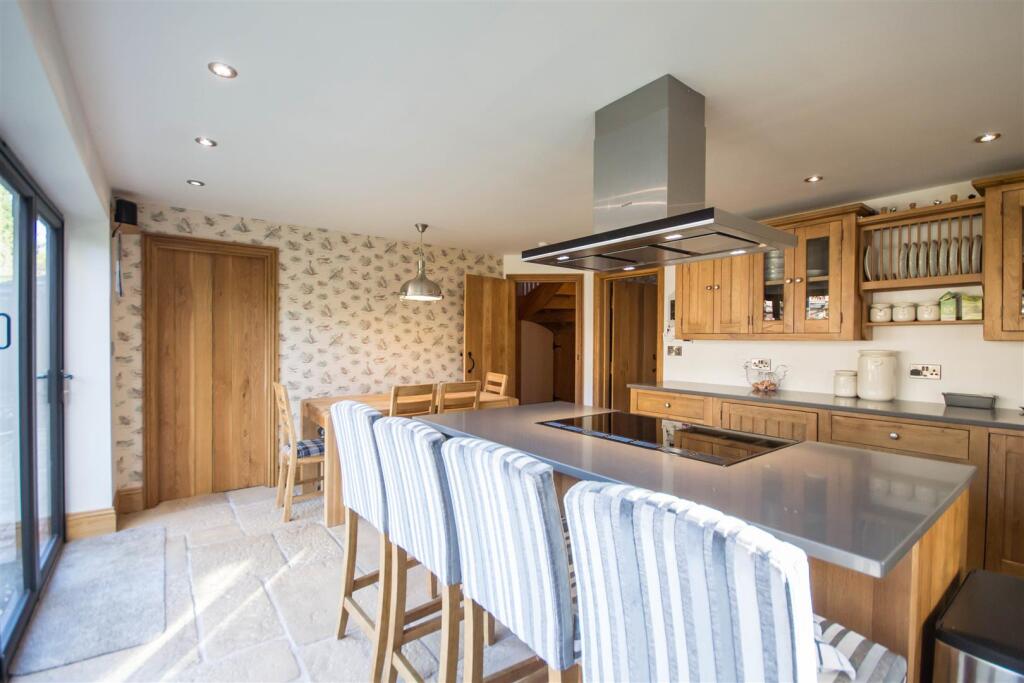 House in Brentwood, Blackmore, Blackmore, Hook End and Wyatts Green - View 5