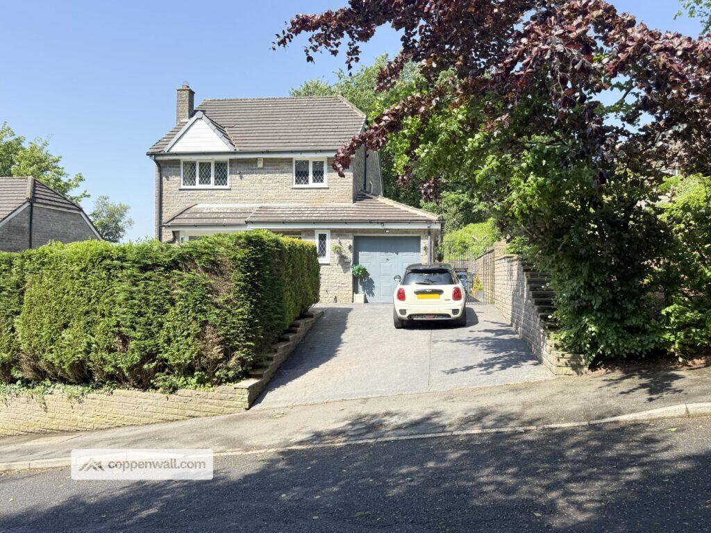 Main image of property: Moorside Crescent, Bacup, Rossendale