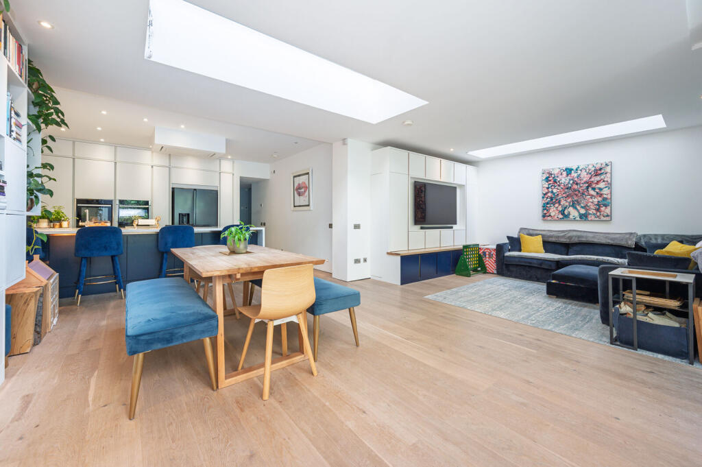 Apartment in London, South Hampstead - View 3