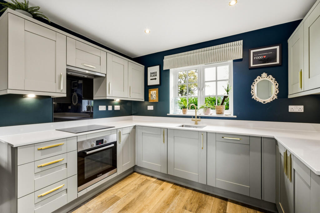 Downhall Road, Matching Green, Harlow, Essex, CM17 photo 4
