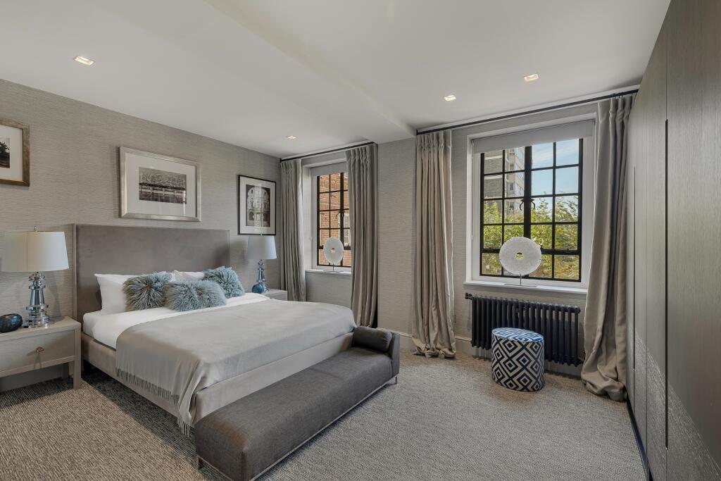 Main image of property: Swan Court, Chelsea Manor Street, Kensington and Chelsea, SW3