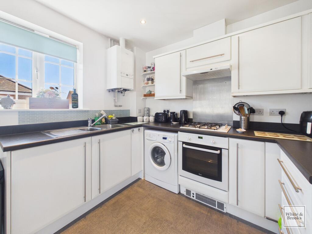 Apartment in Chichester, Tangmere - More