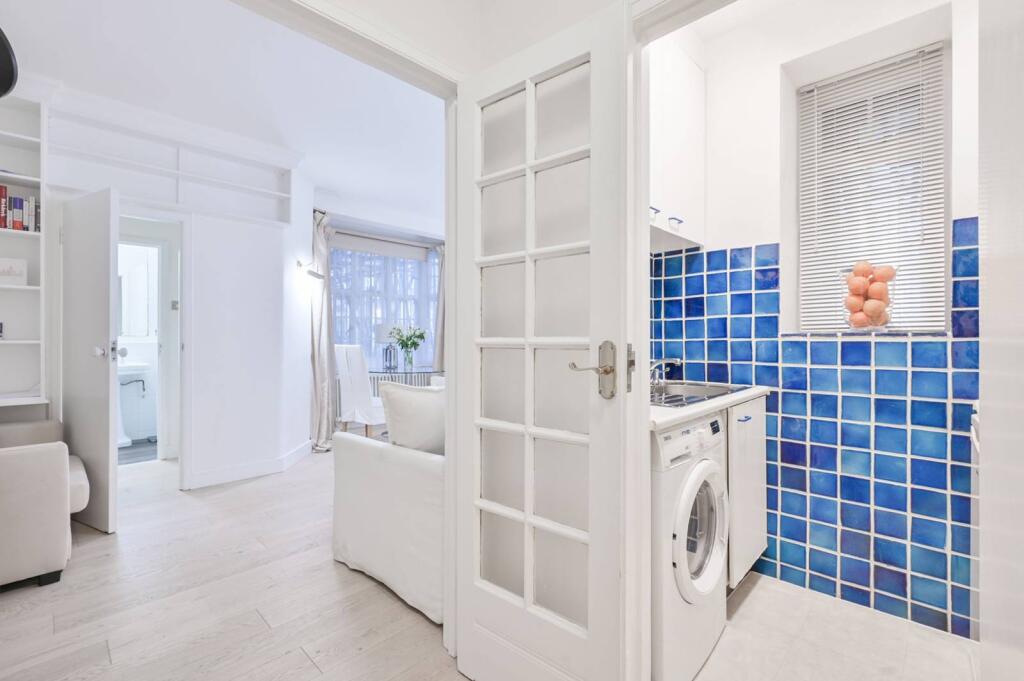 Main image of property: Queens Square, Bloomsbury, London, WC1N