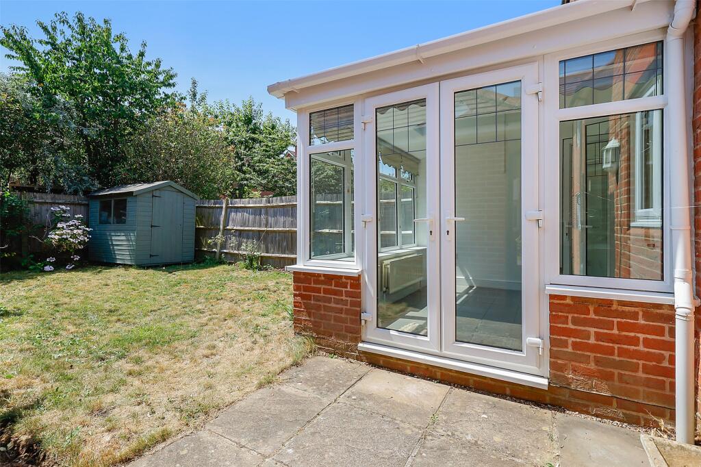 House in Mole Valley, Dorking - View 4