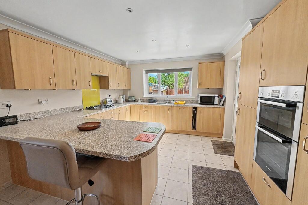Verwood photo 4