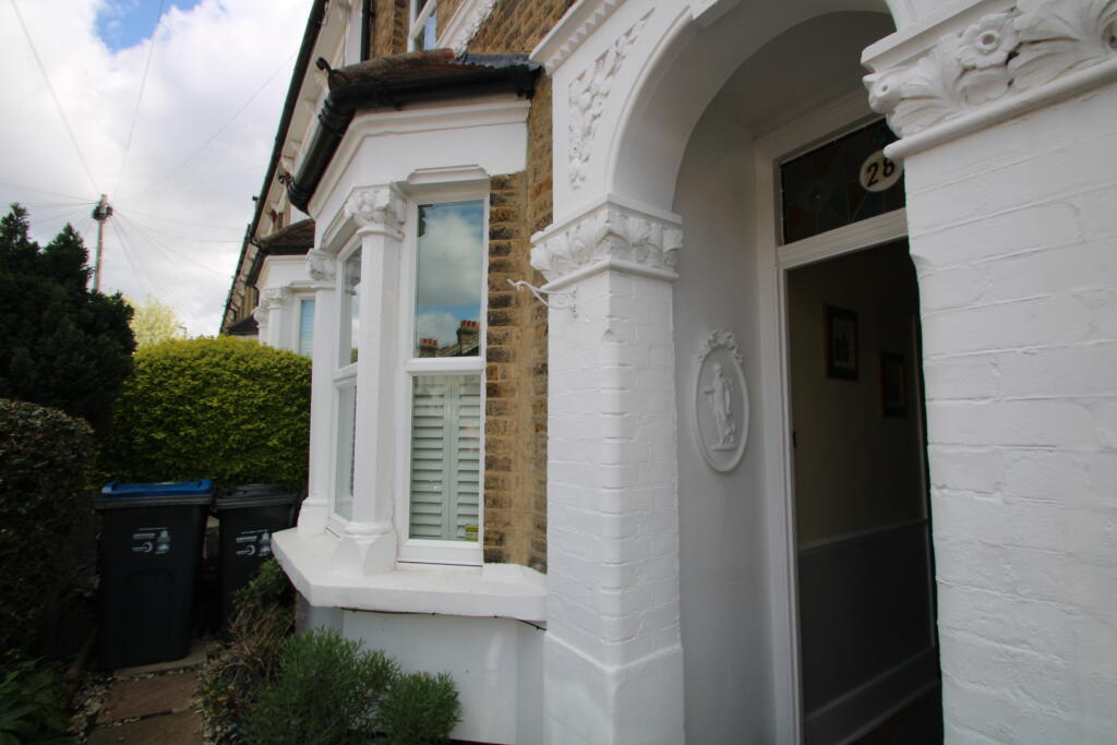 Main image of property: Lynton Road, Croydon CR0