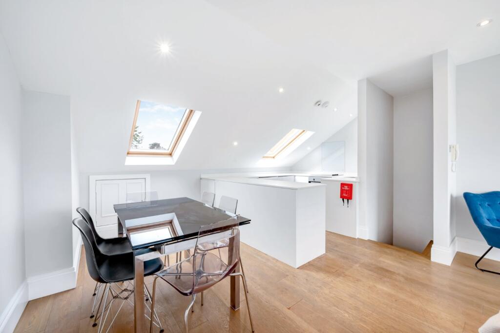 Apartment in London, Shepherd's Bush - View 5