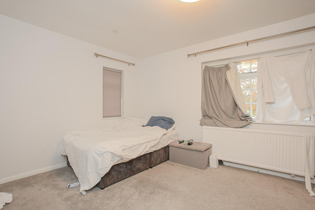 House in West Oxfordshire, Heythrop - More