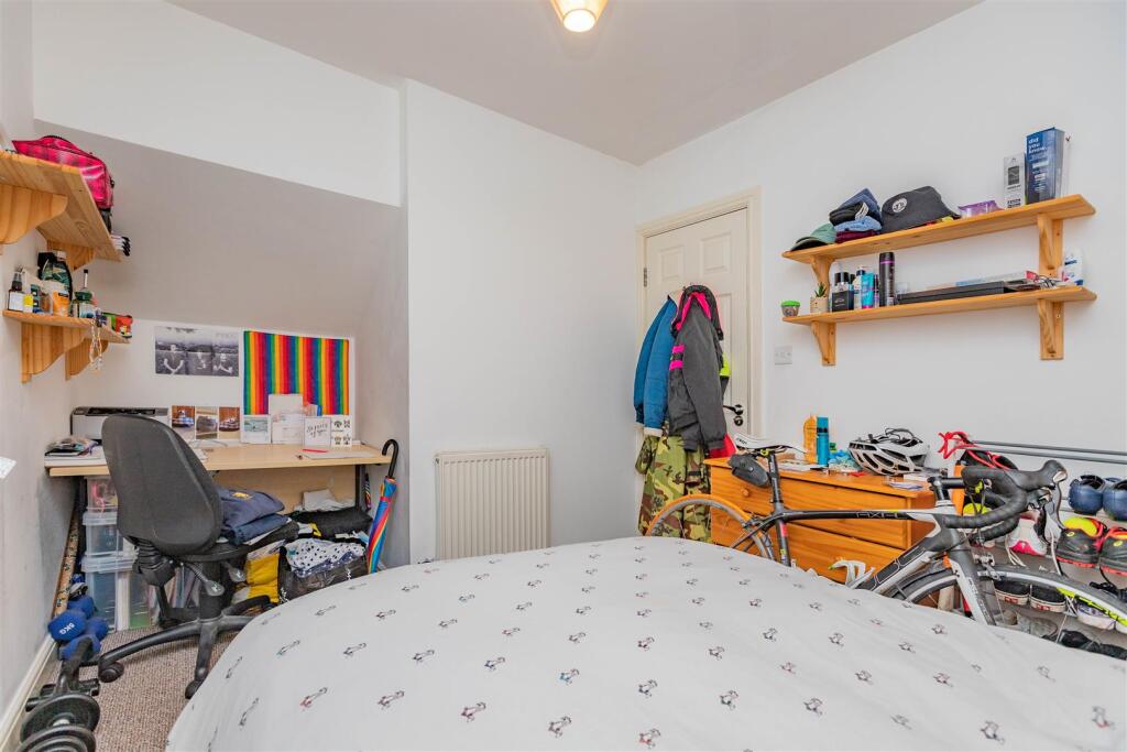 6 bedroom house for rent