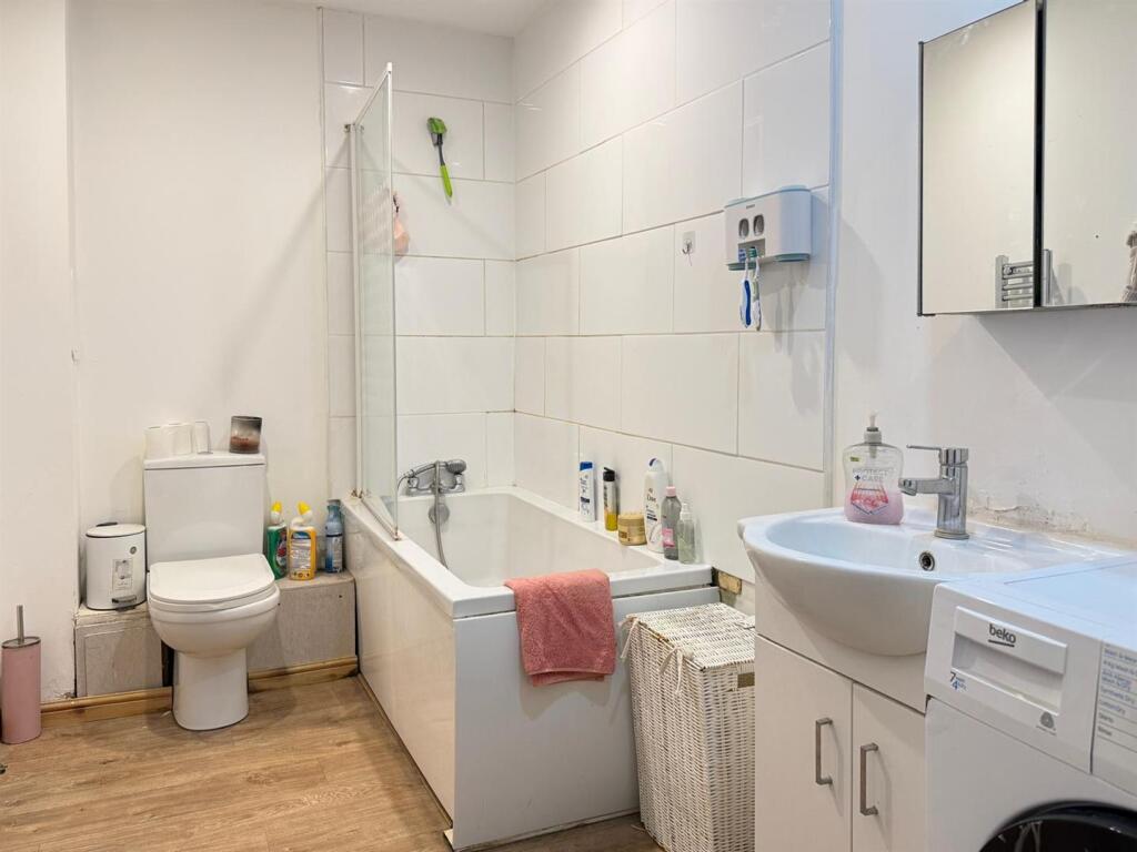 Apartment in London, Gascoigne Estate, Thames View - More