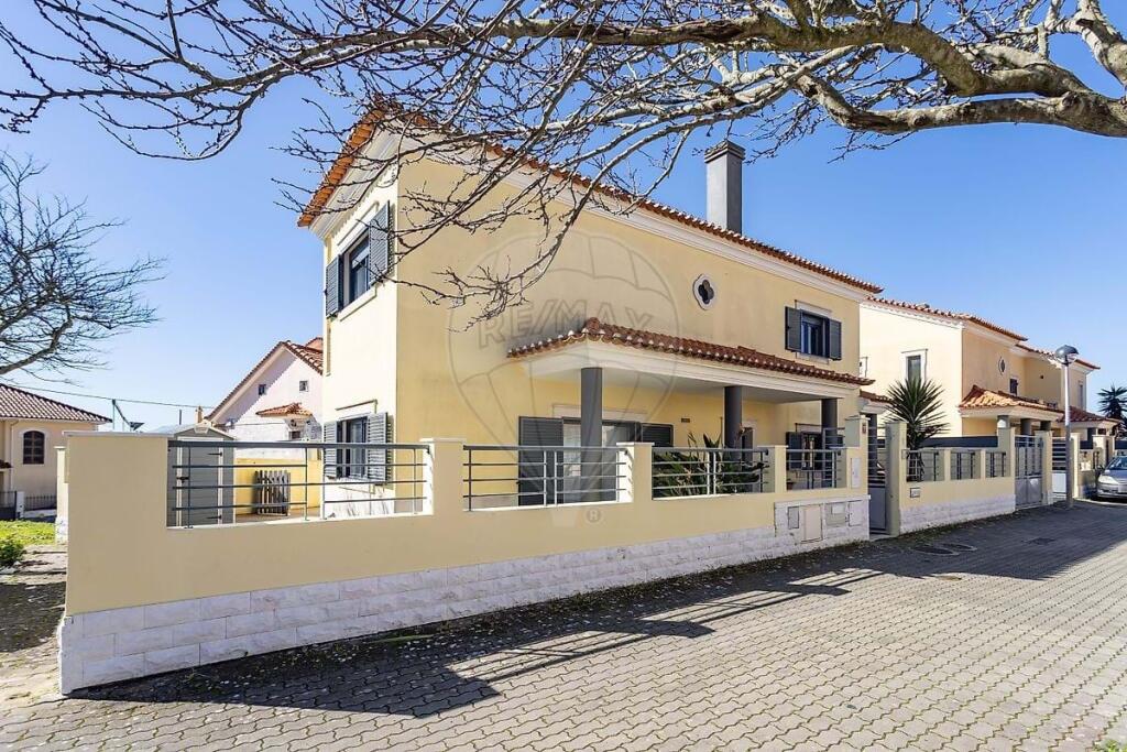 Main image of property: Lisbon, Odivelas