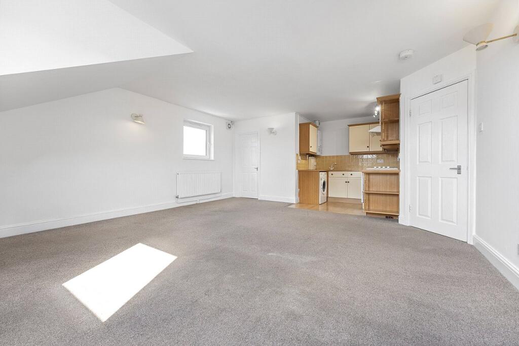 Apartment in Sutton - View 4