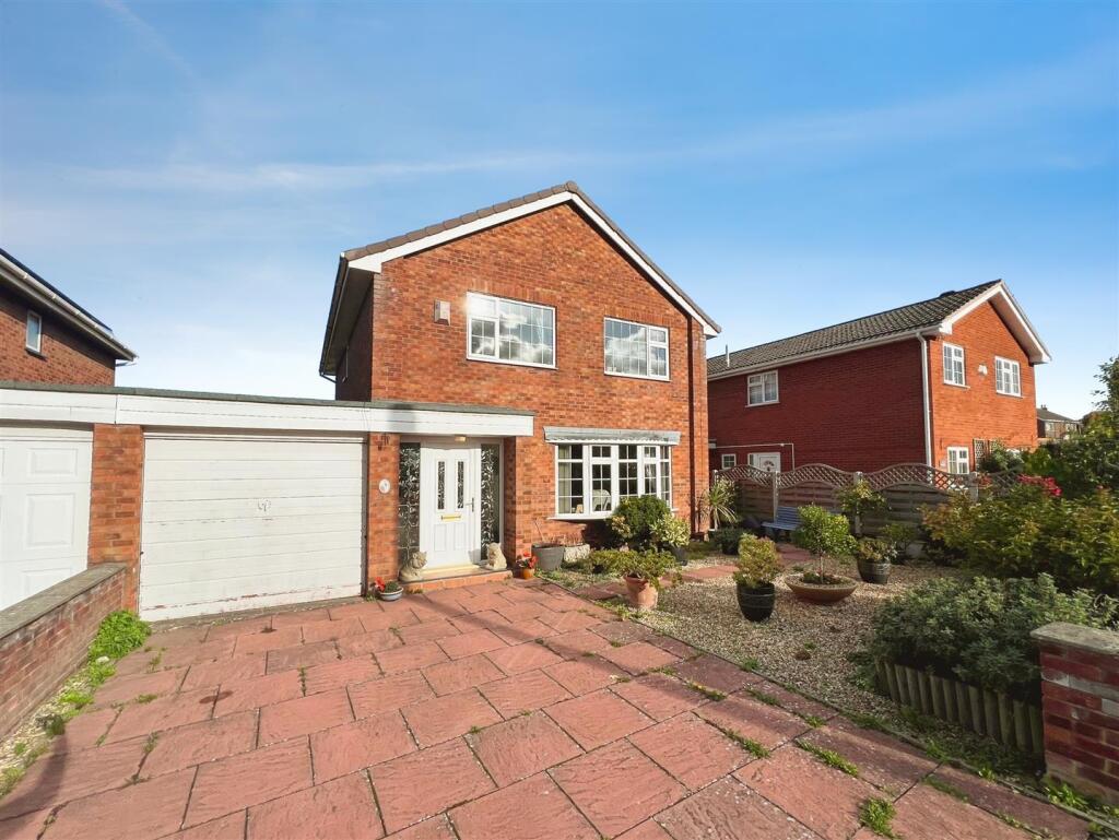 4-bed detached on Gorse Lane, Bayston Hill, Shrewsbury, £420,000