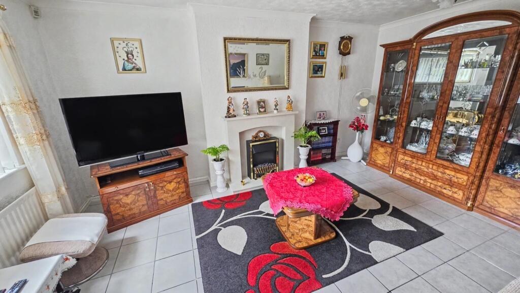 House in Northampton, West Hunsbury - View 2