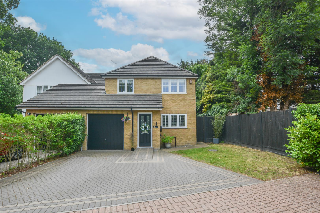 Main image of property: Baddow Road, Chelmsford
